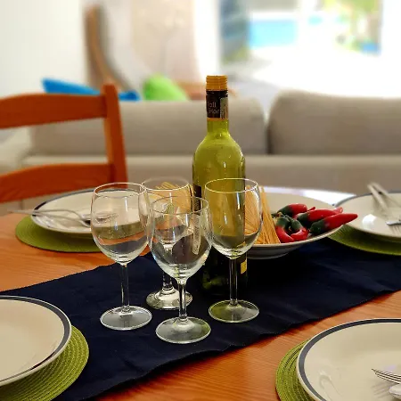בית נופש 2 Bedroom Townhouse On Very Popular With Pool View פאפוס