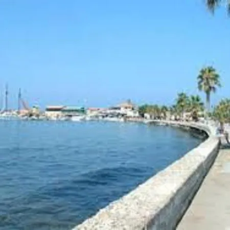 2 Bedroom Townhouse On Very Popular With Pool View *