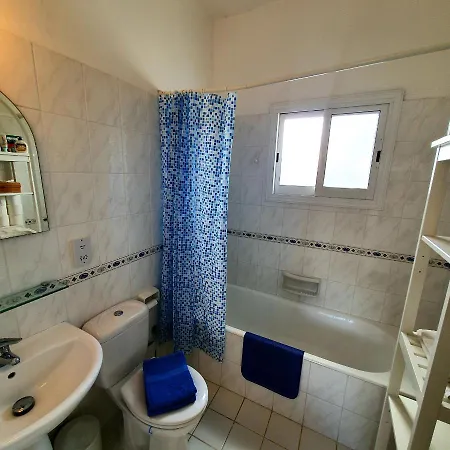 בית נופש 2 Bedroom Townhouse On Very Popular With Pool View פאפוס