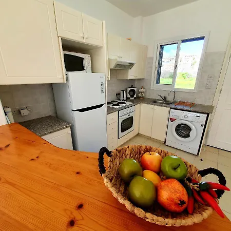 2 Bedroom Townhouse On Very Popular With Pool View בית נופש